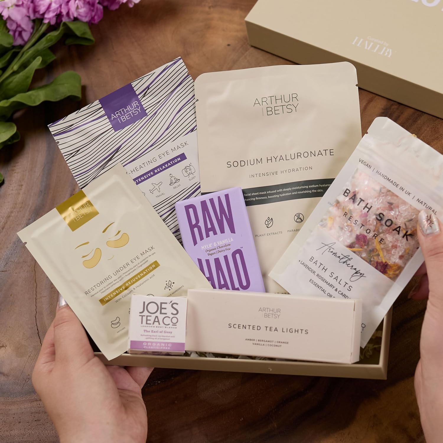Hallby - Luxury Pamper Box Set, Relaxation Gifts for Women, Pamper Hamper, Birthday Box, Self Care for Her, Friend Gift